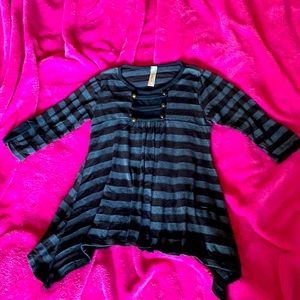 Kiddo black and gray striped girls top